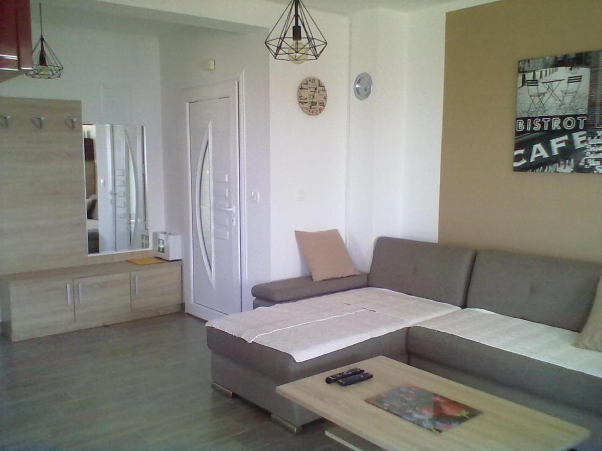 Apartman Mihalj Zadar-Rtina Miletici Exteriör bild